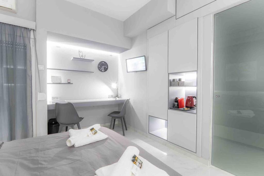 Lux Seaside Apartment By Volos Hospitality Exterior foto